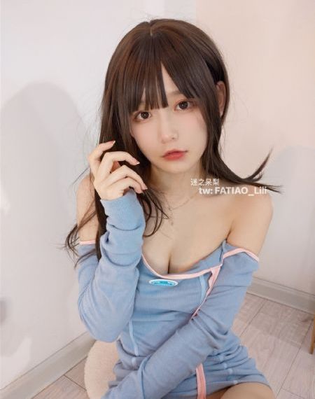 欧美美女大b_DVD迅雷电影在线