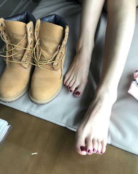 欧美夏日沙滩偷拍_高清在线观看视频